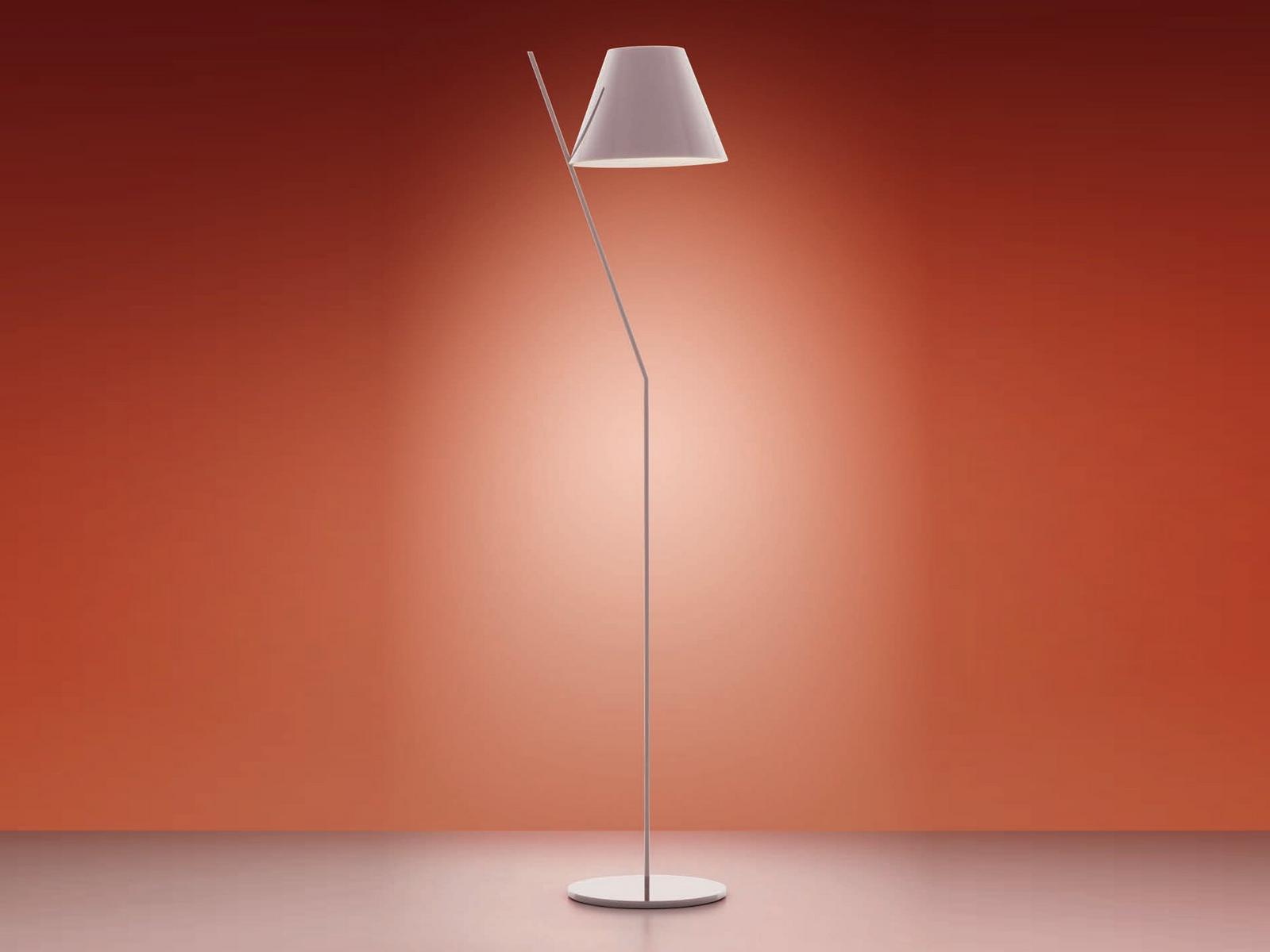 LA PETITE LED direct light methacrylate floor lamp