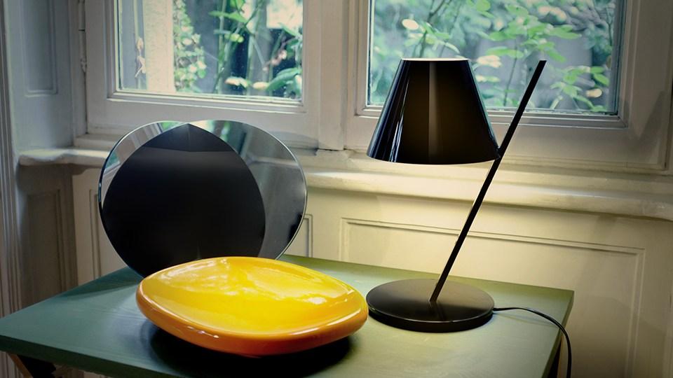 LA PETITE LED direct light table lamp
