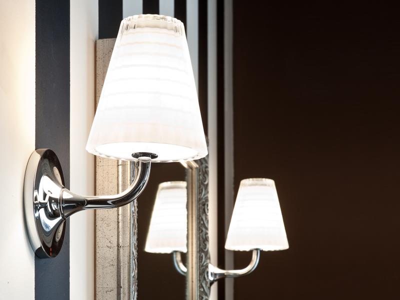 FLOW Crystal wall lamp