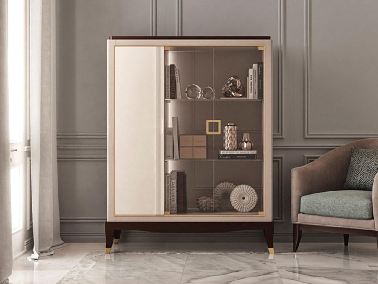 PR.538 Wooden display cabinet with integrated lighting