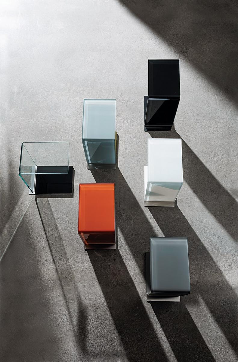 SWAN Rectangular glass coffee table