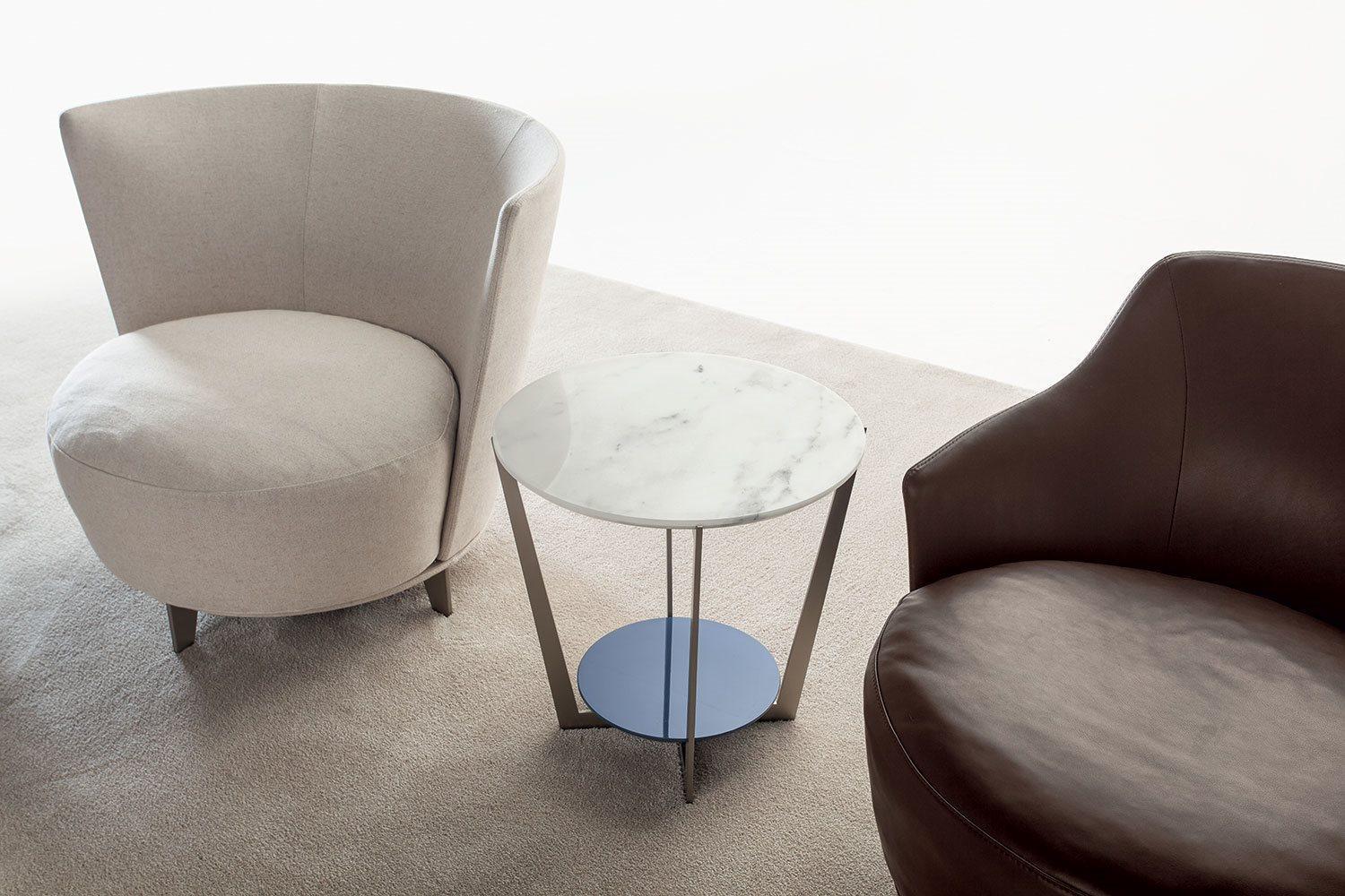 JAMMIN Leather armchair with high back in a contemporary style