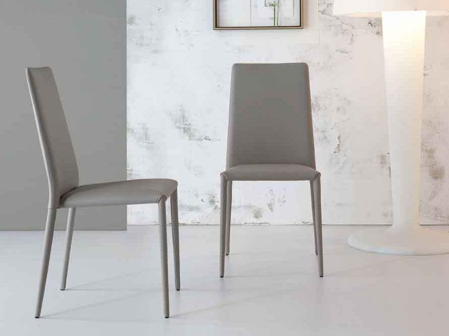 ERAL Upholstered high-back chair