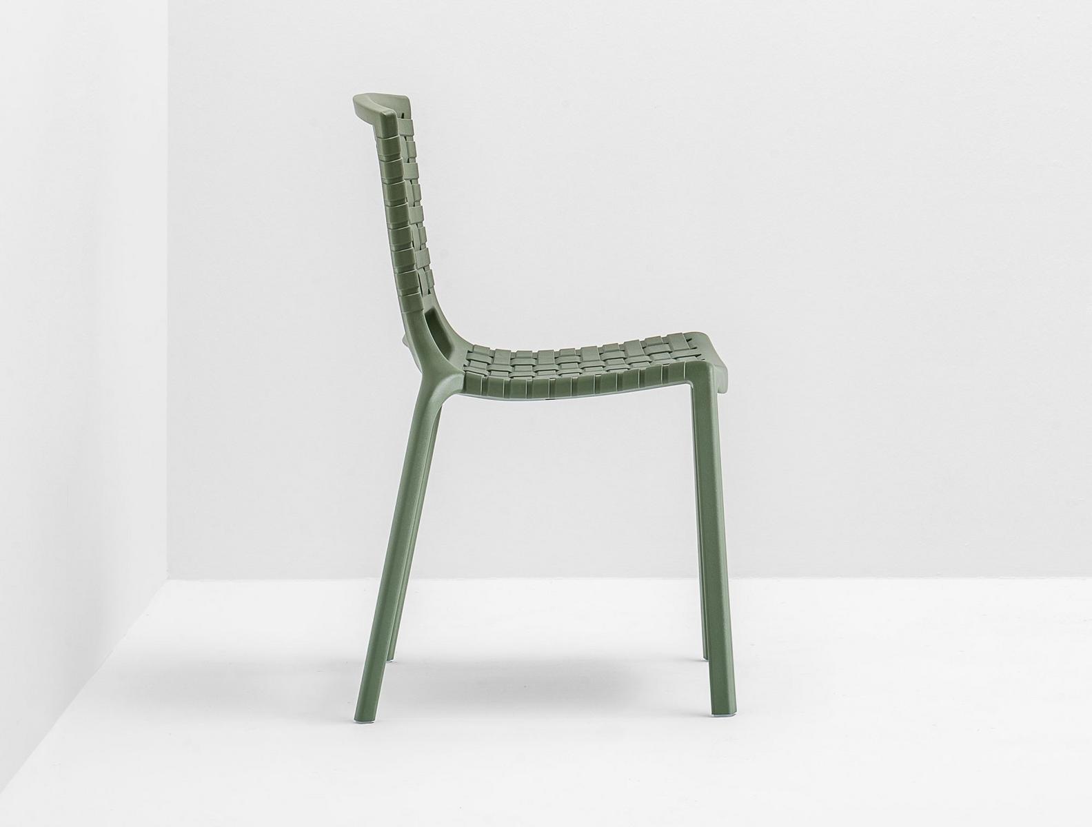 TATAMI 305 Stackable polypropylene garden chair