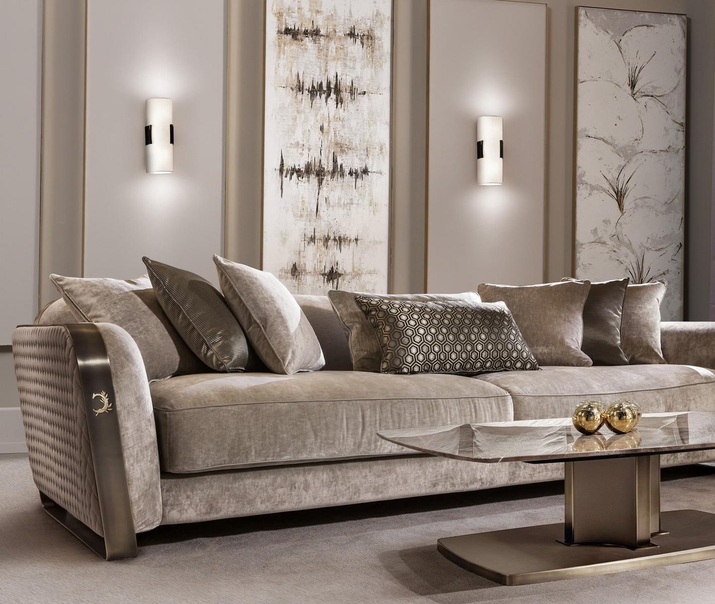 YOLANDA Iron wall lamp