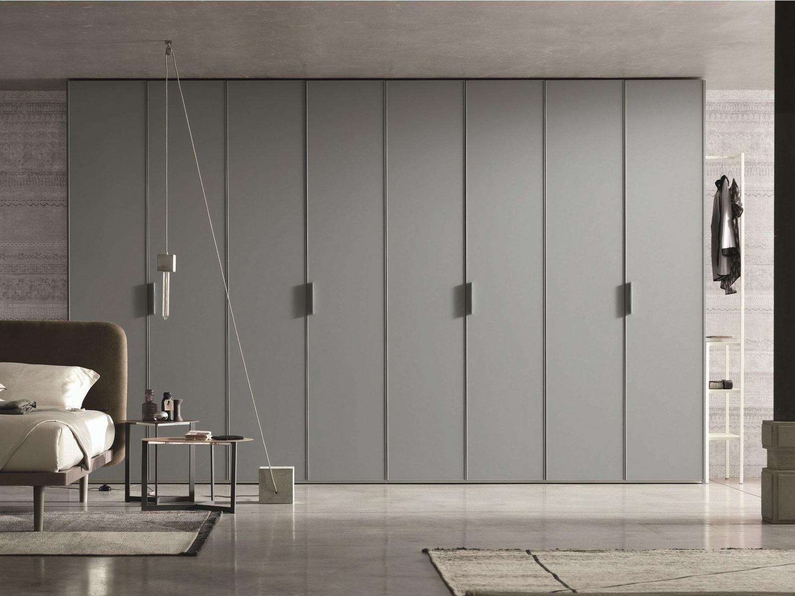 PROFILO/VETRO Contemporary style wooden wardrobe