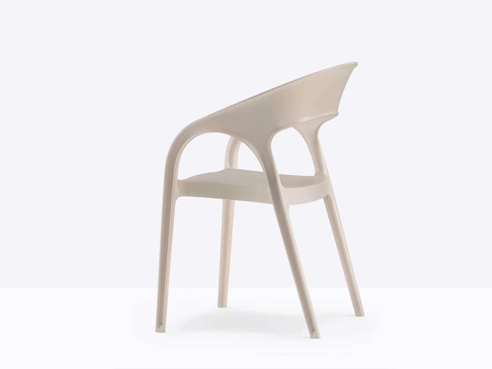 GOSSIP 621 Polypropylene chair with armrests