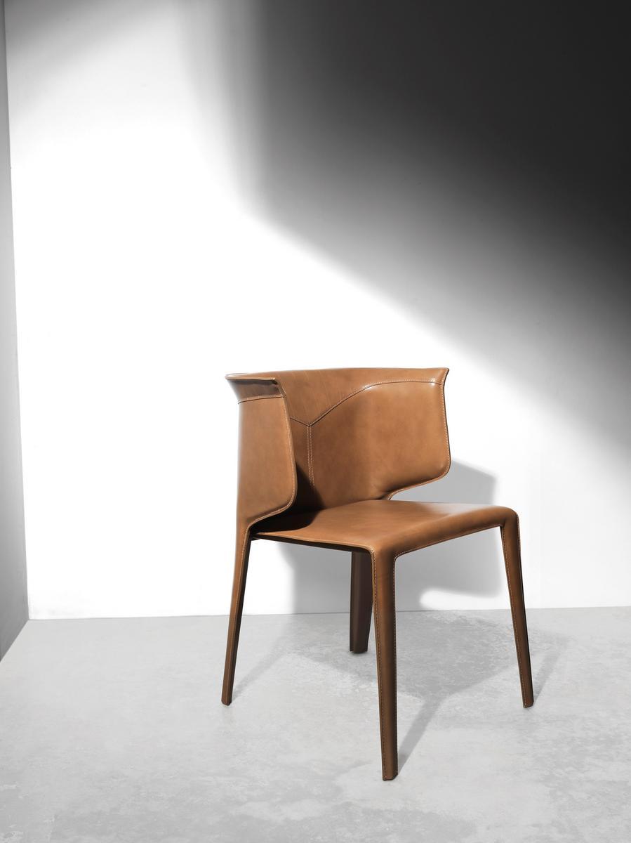 ANASTASIA Upholstered tanned leather armchair