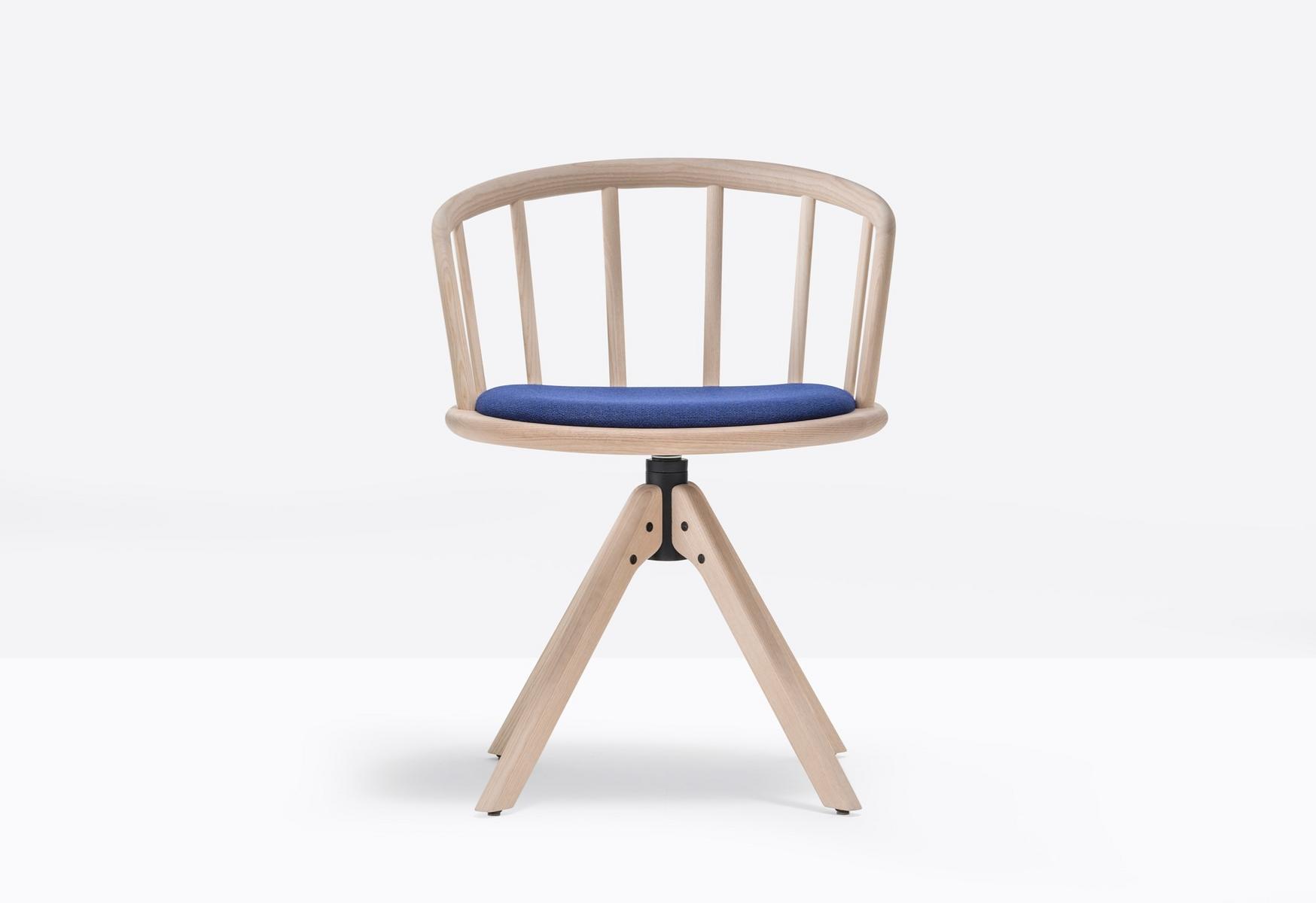 NYM 2846 Swivel trestle-based ash chair with armrests