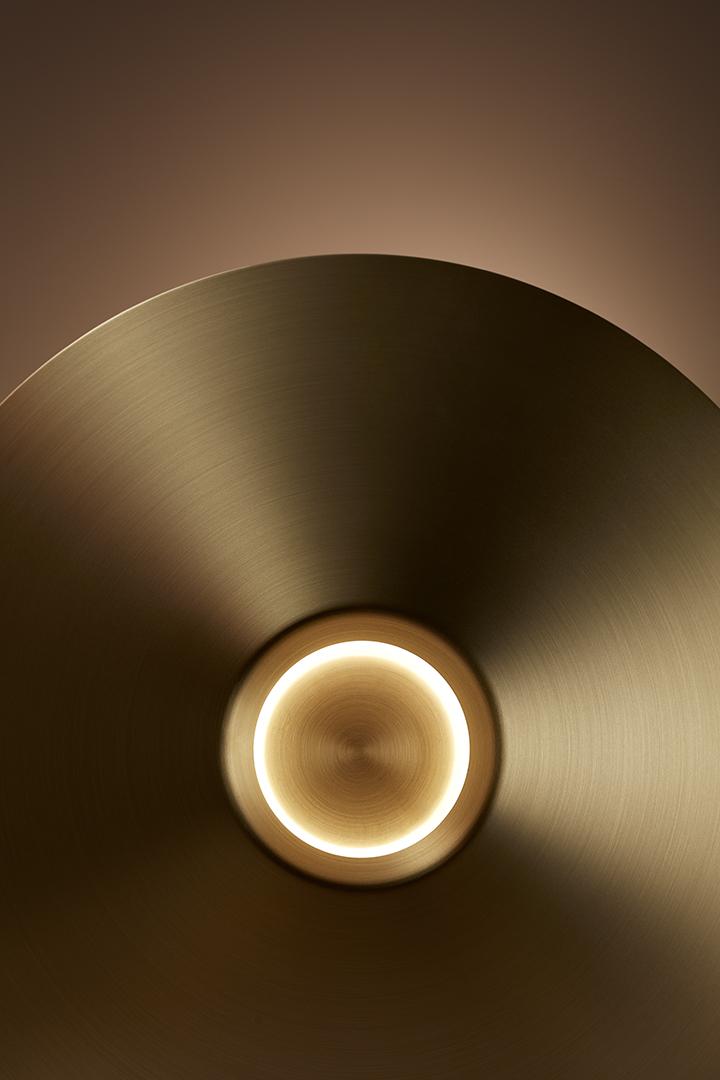 H LED steel floor lamp
