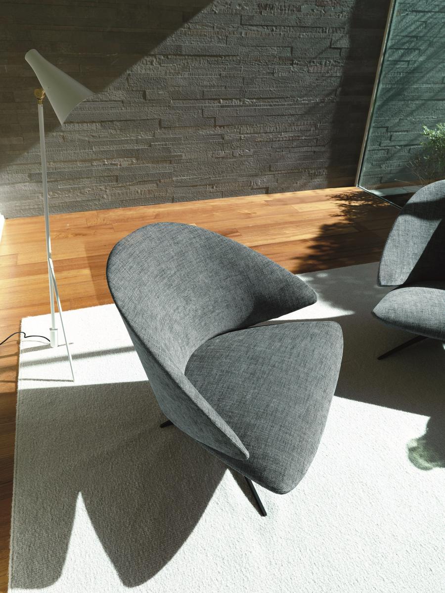 KOSTER Armchair with 4-spoke base