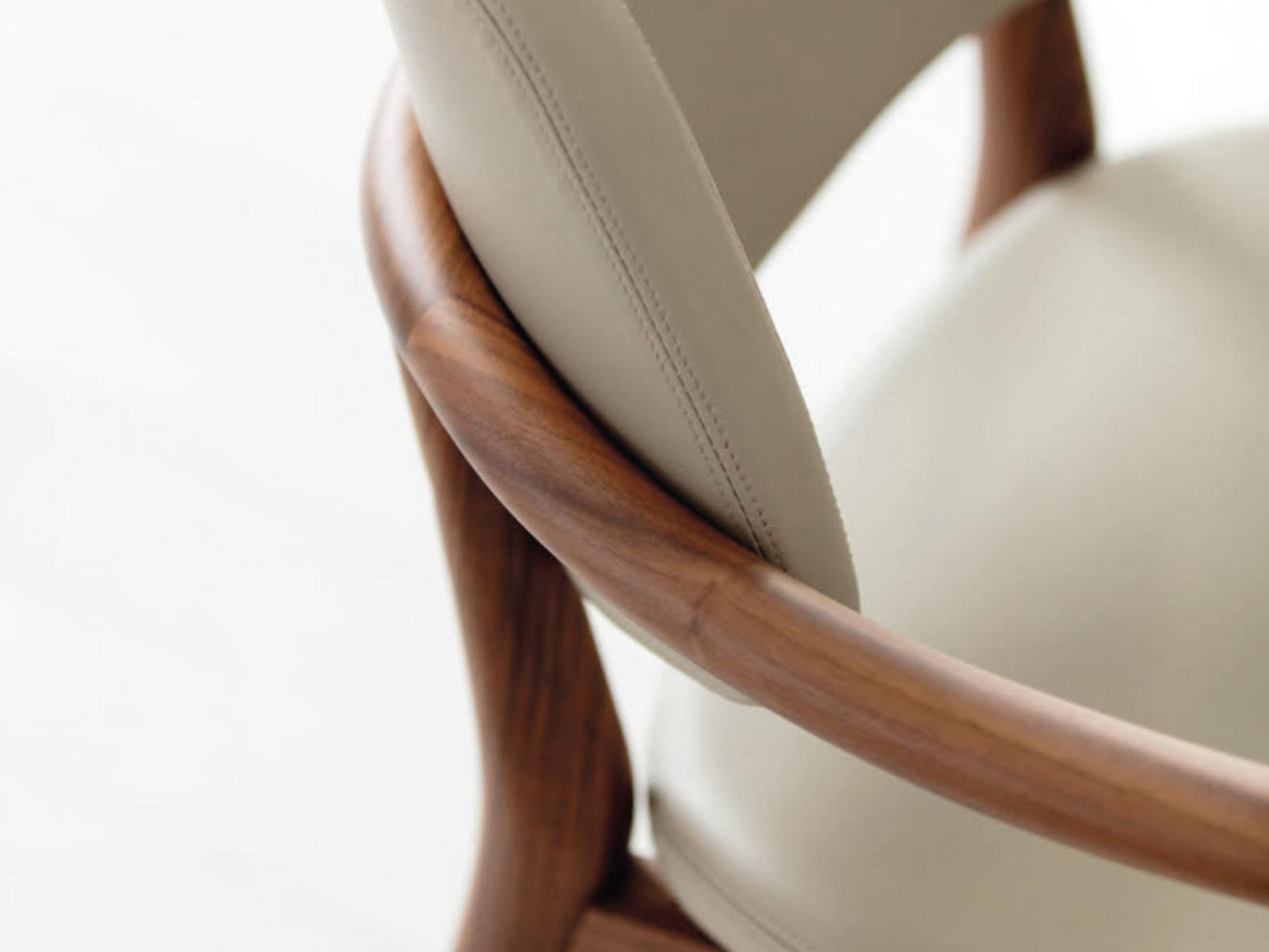 NISSA Walnut chair with armrests
