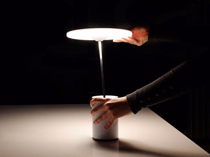 SISIFO Direct light extruded aluminium table lamp