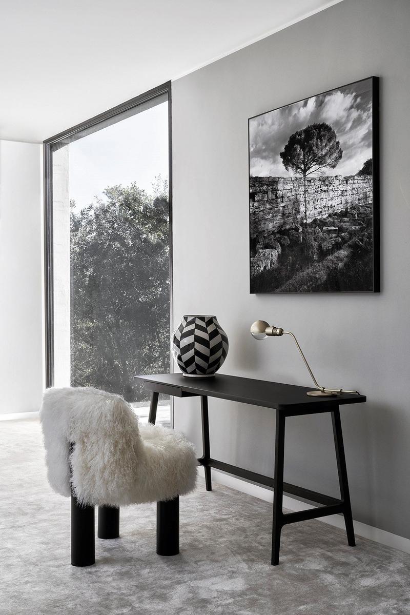 BOTOLO LOW Upholstered fur armchair