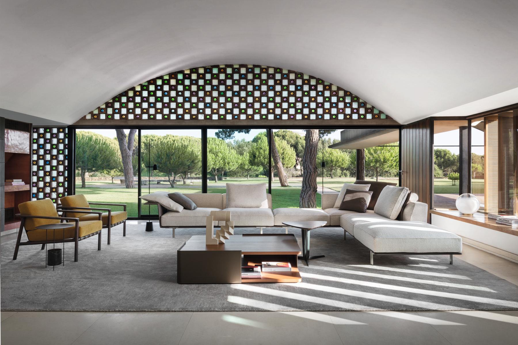 GILLIS Ergonomic fabric armchair with armrests