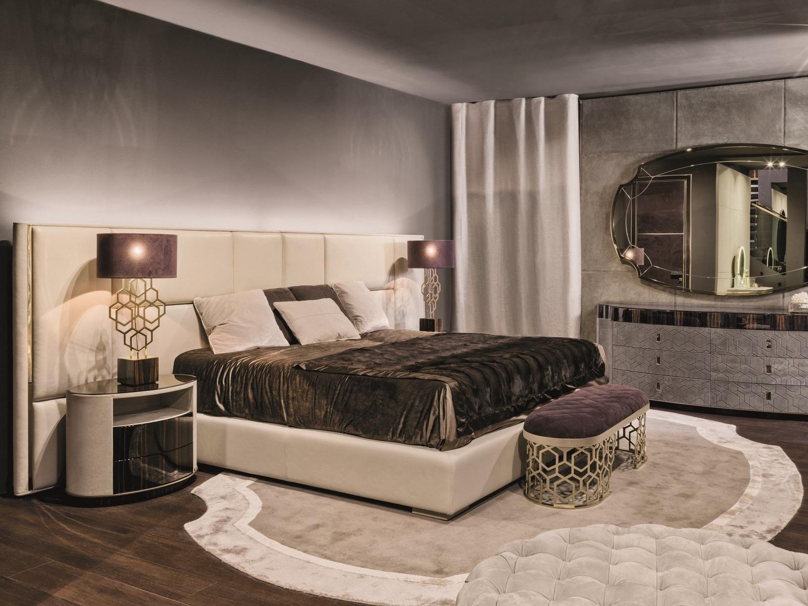 AMY Velvet bed with high headboard
