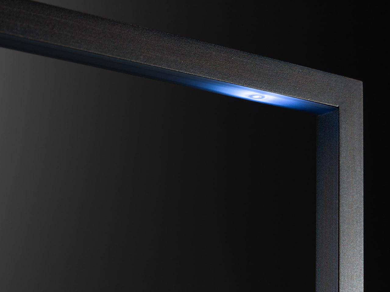 ESSENTIAL LED metal table lamp