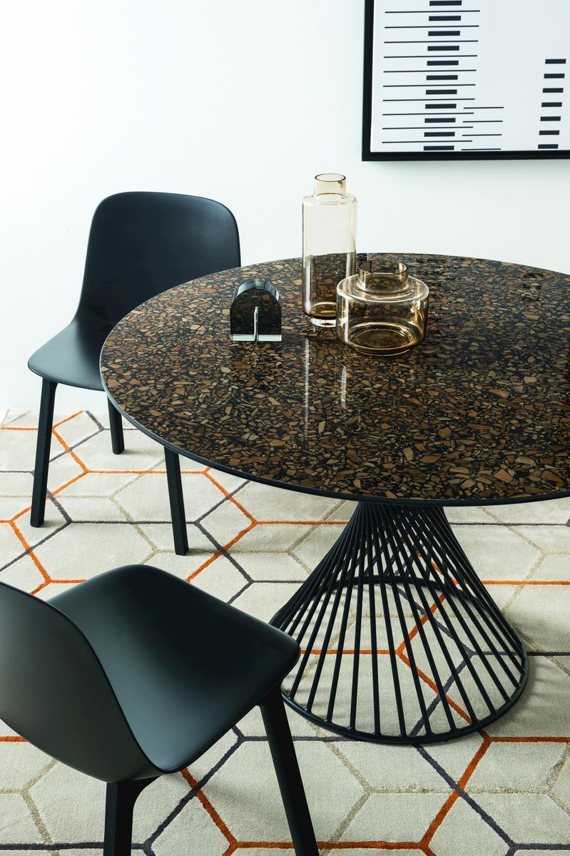 VELA Upholstered fabric chair