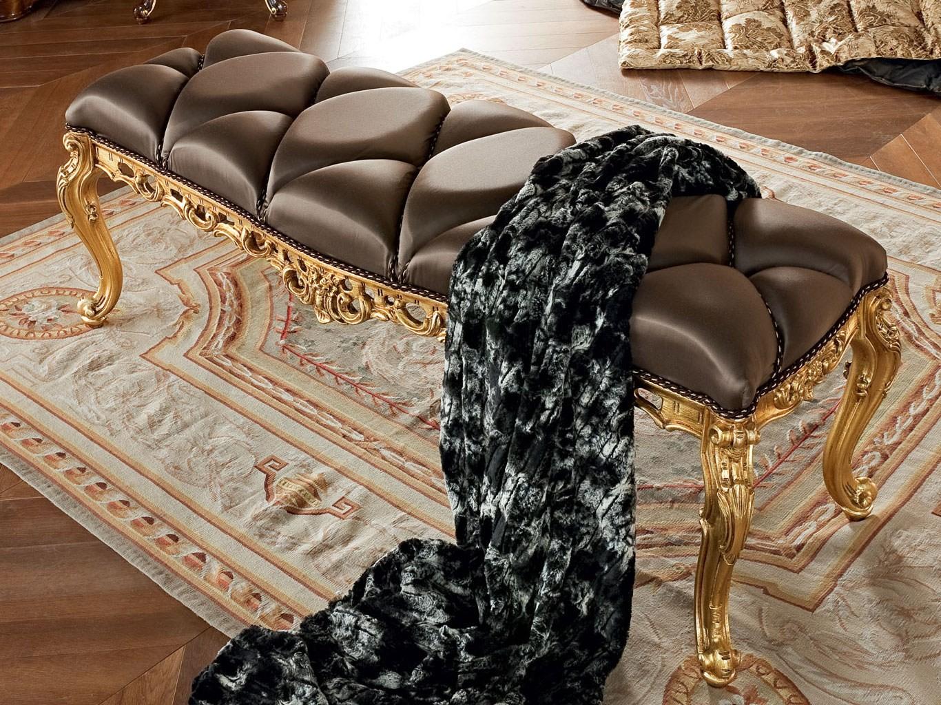13522 Upholstered bench