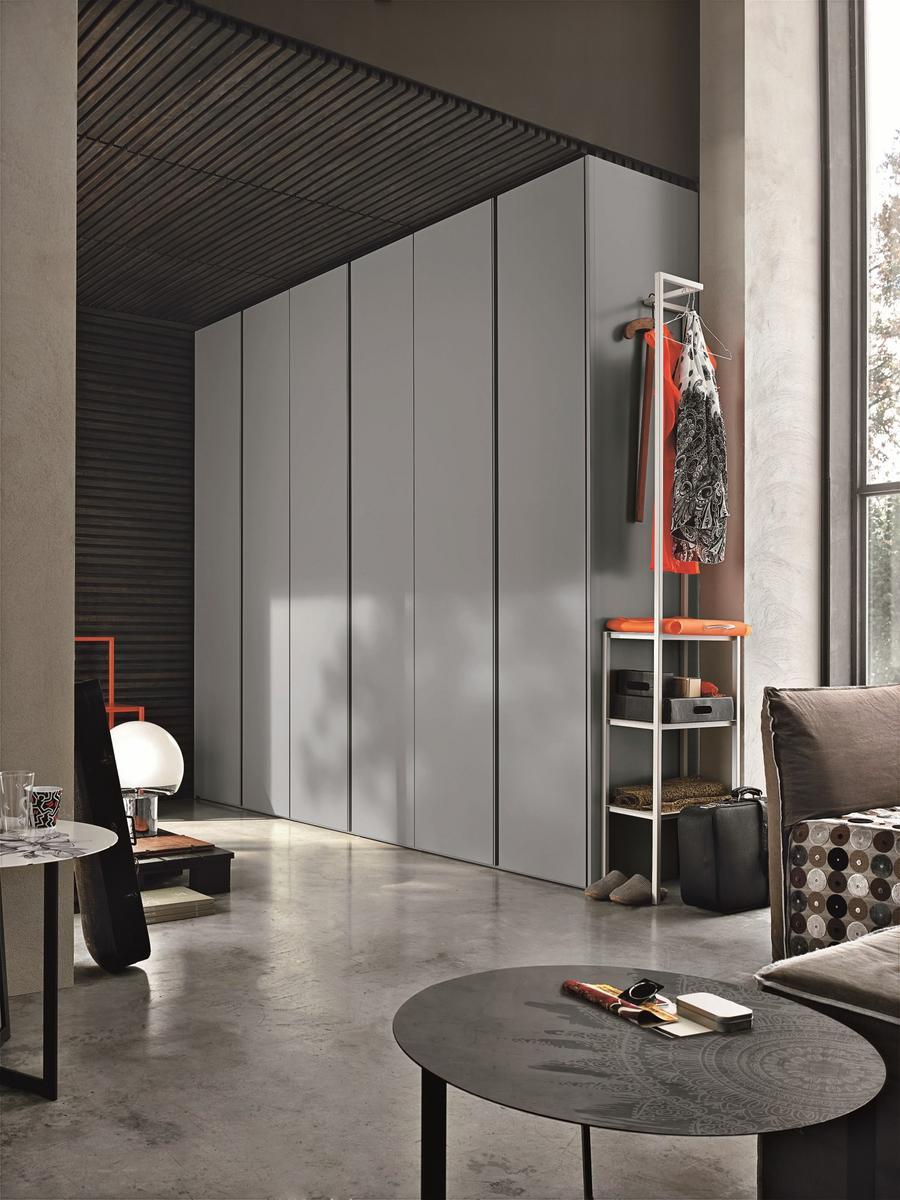 GOLA Wooden wardrobe