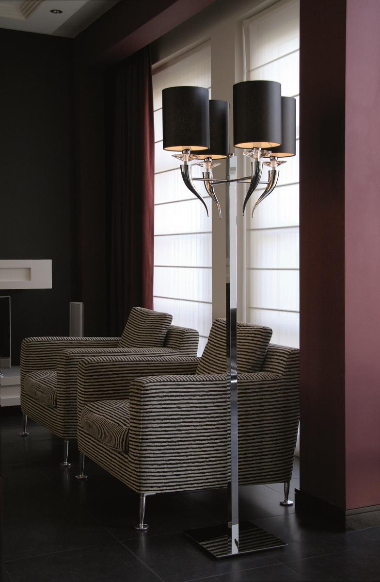 LOVING ARMS F4 Metal floor lamp with crystals