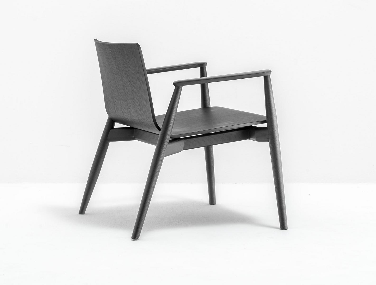 MALMÖ 295 Wood veneer easy chair with armrests