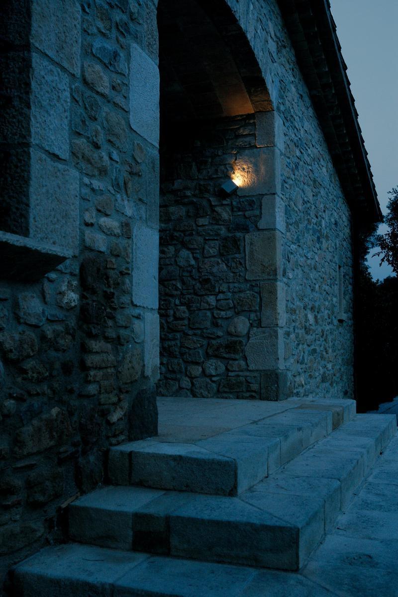 BREAK LED outdoor wall lamp