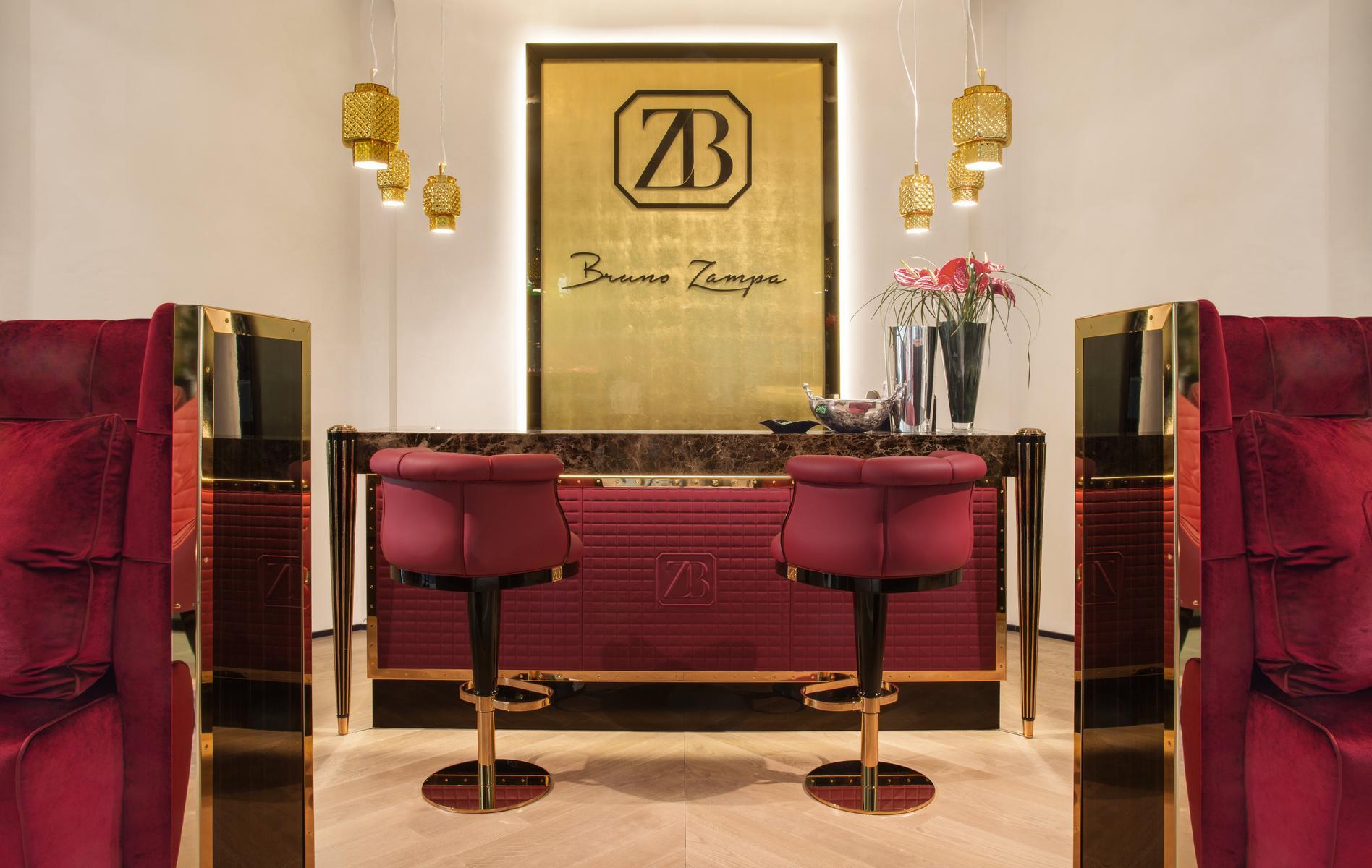 FLOWER High leather barstool with footrest