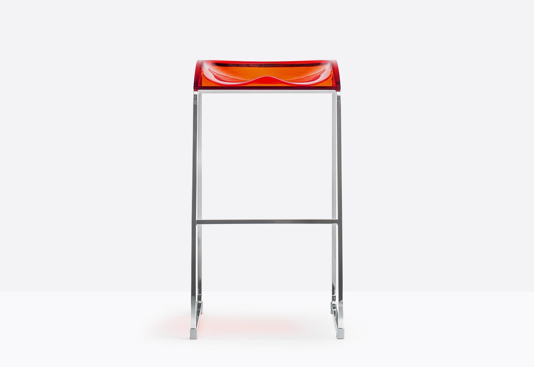 AROD 510 Sled base steel stool with footrest