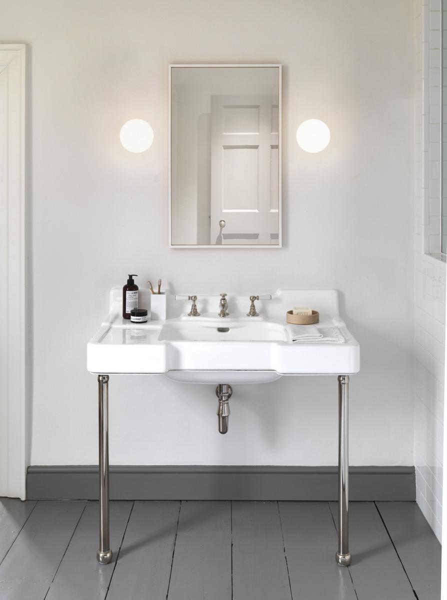 ZEPPO Opal glass wall light