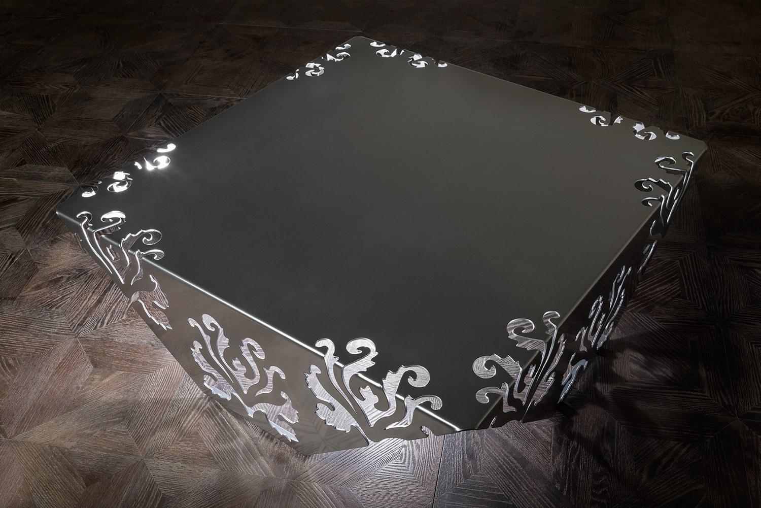 MACRAMÉ Square iron high side table