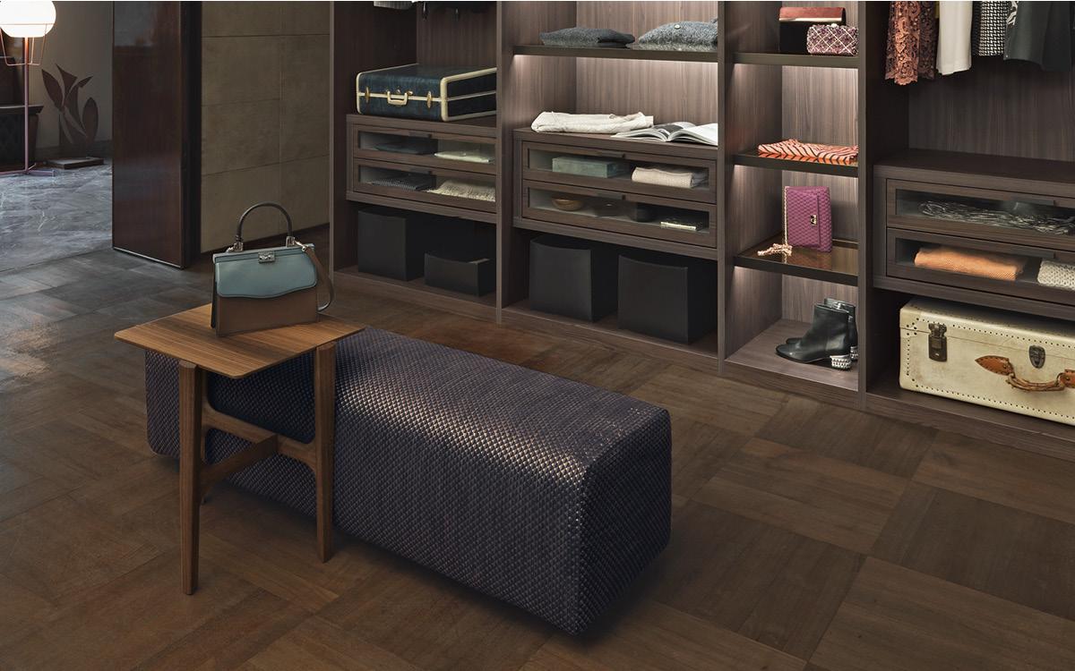 TAY Fabric pouf with removable lining