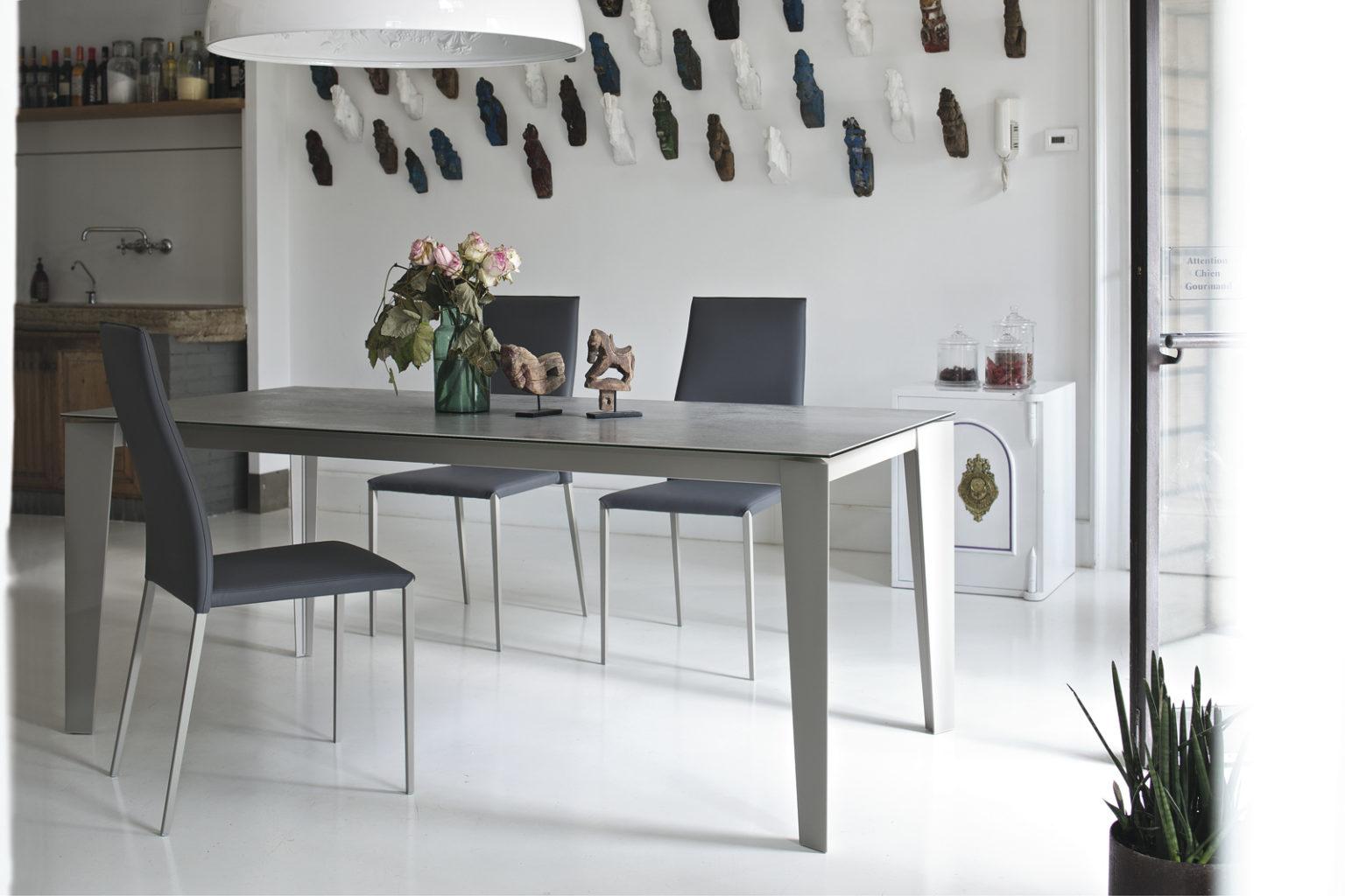 CRUZ Square tempered glass table