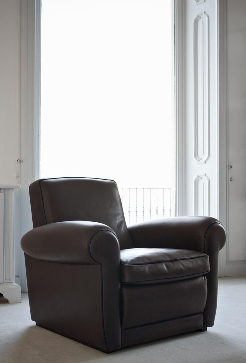 MICKEY Leather armchair with armrests
