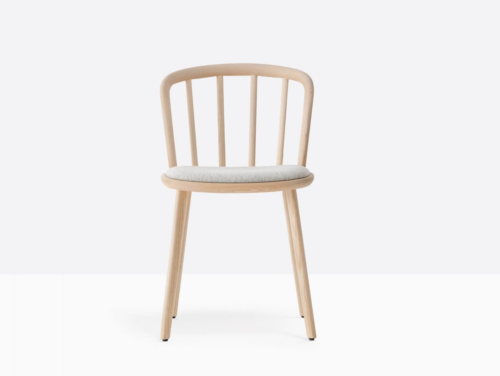 NYM 2831 Ash chair with integrated cushion