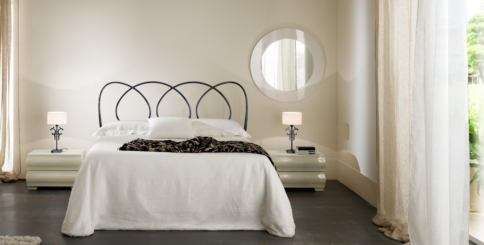 HELIOS Iron double bed
