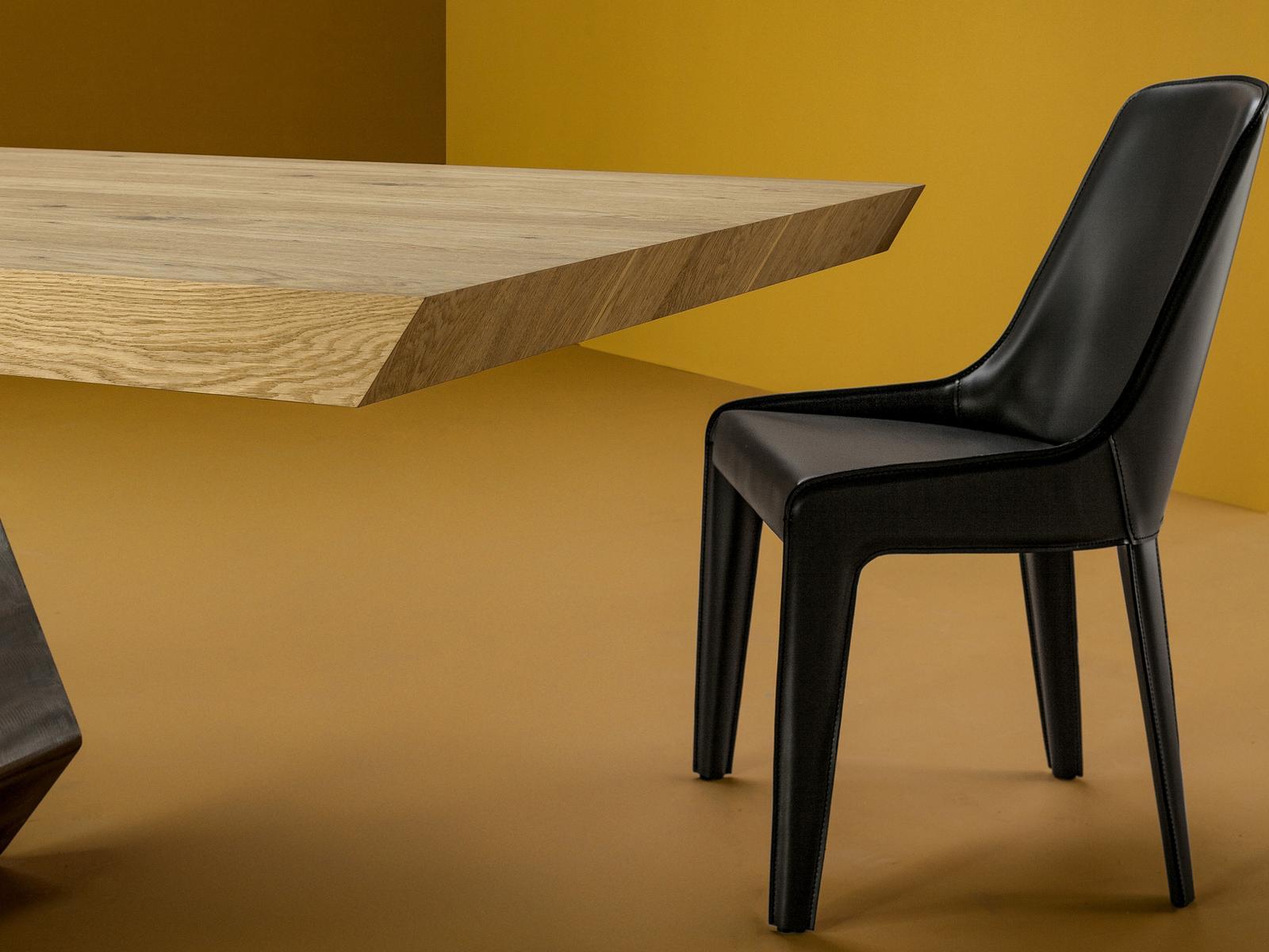 LAMINA Tanned leather chair