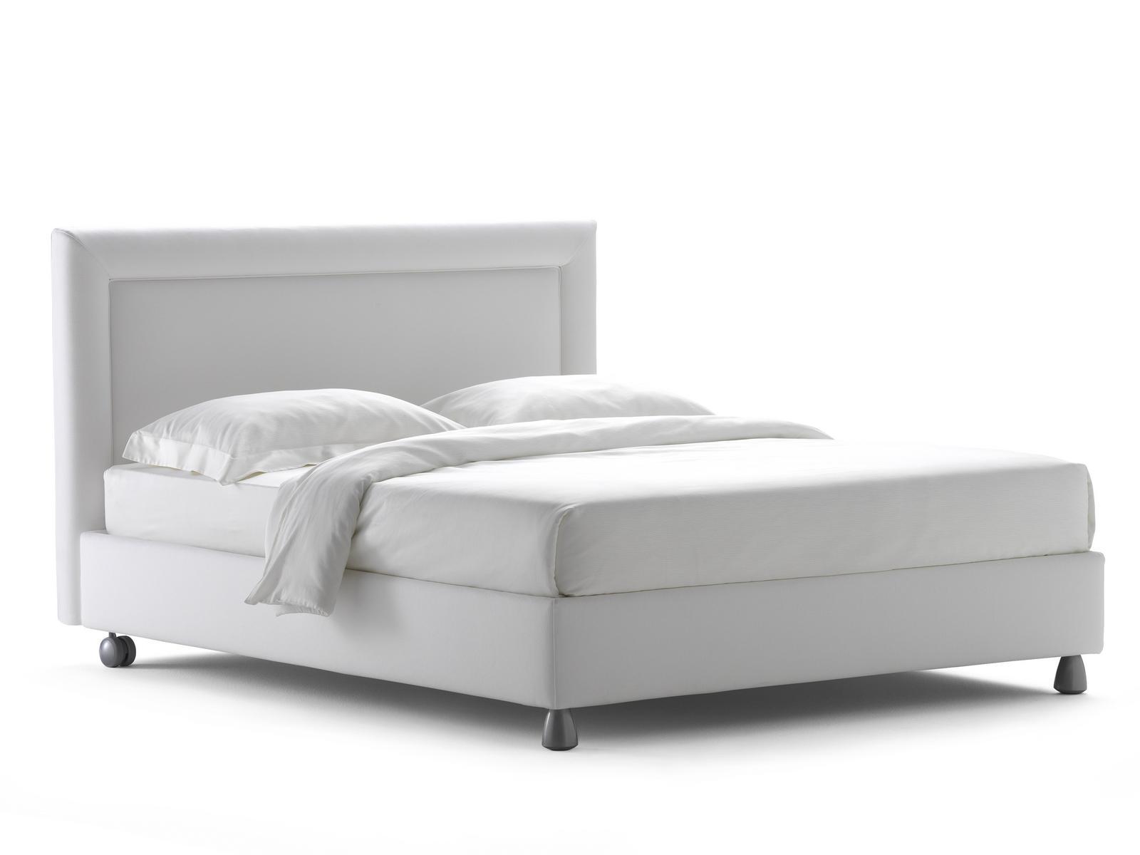 POCHETTE PURE Double bed with upholstered headboard