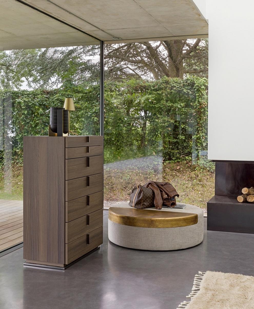 ARI Chest of drawers