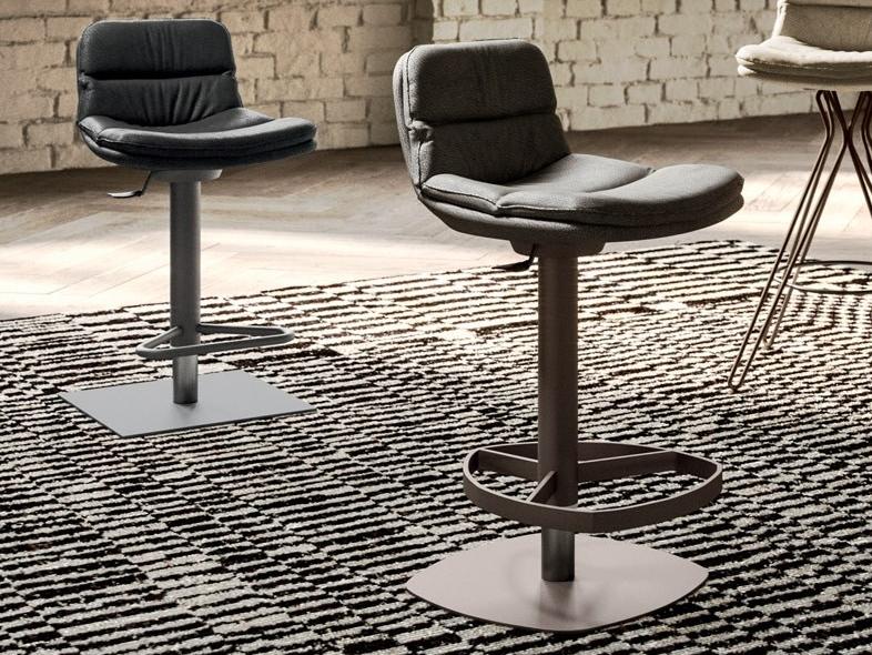 MARLON High stool in leather and metal with footrest