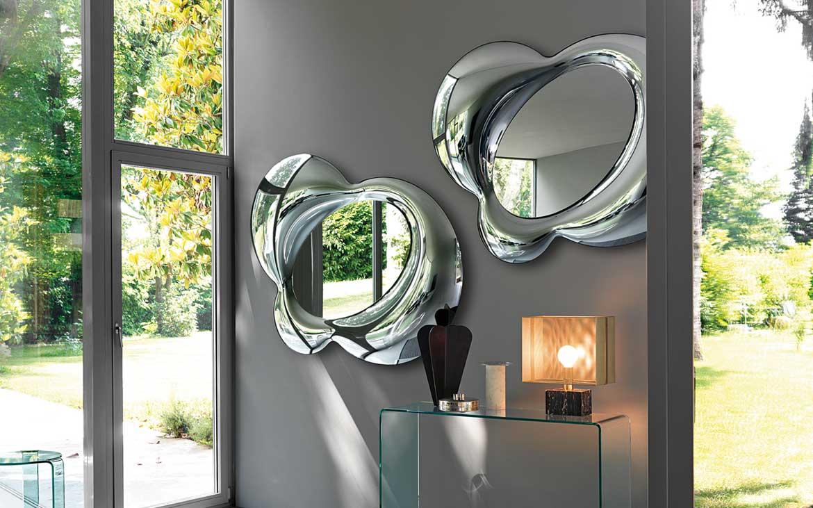 LUCY Mirror