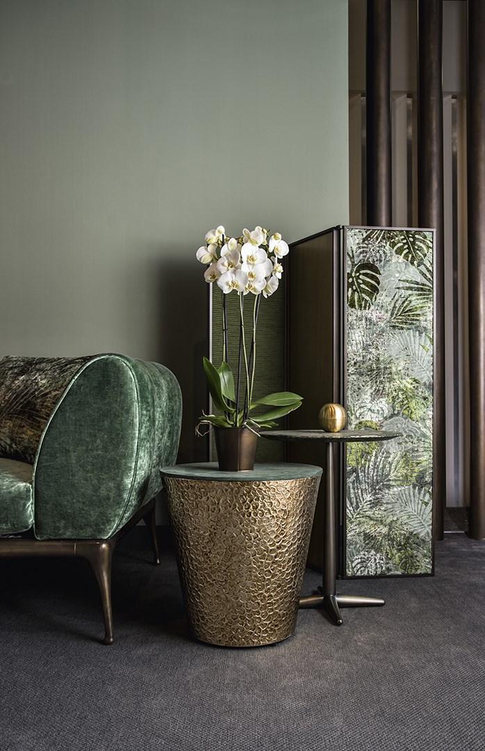 CONICO Round bedside table