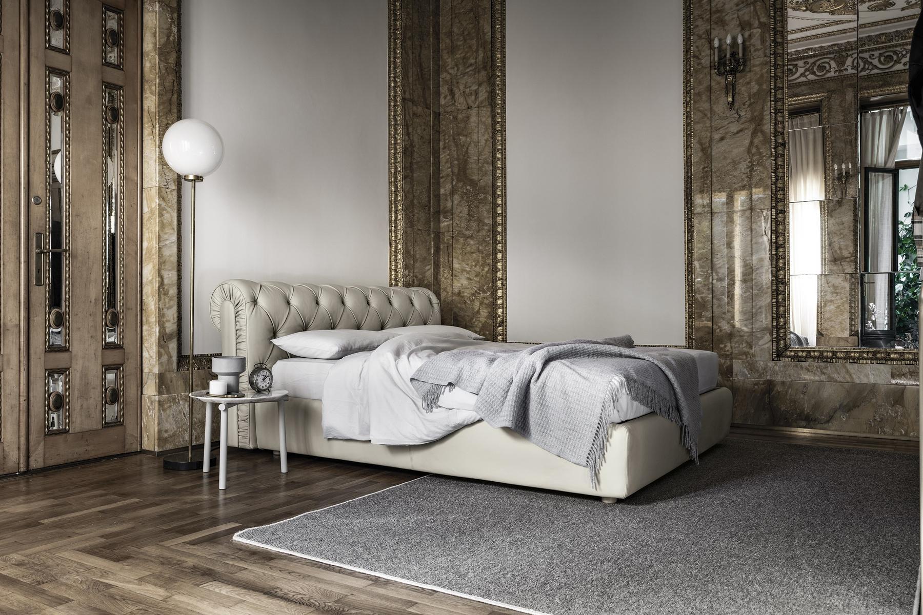 EXIGE Double bed with tufted headboard