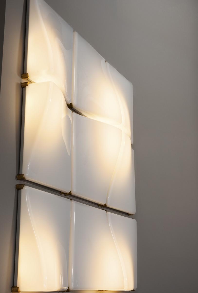 GOOGIE LED methacrylate wall lamp