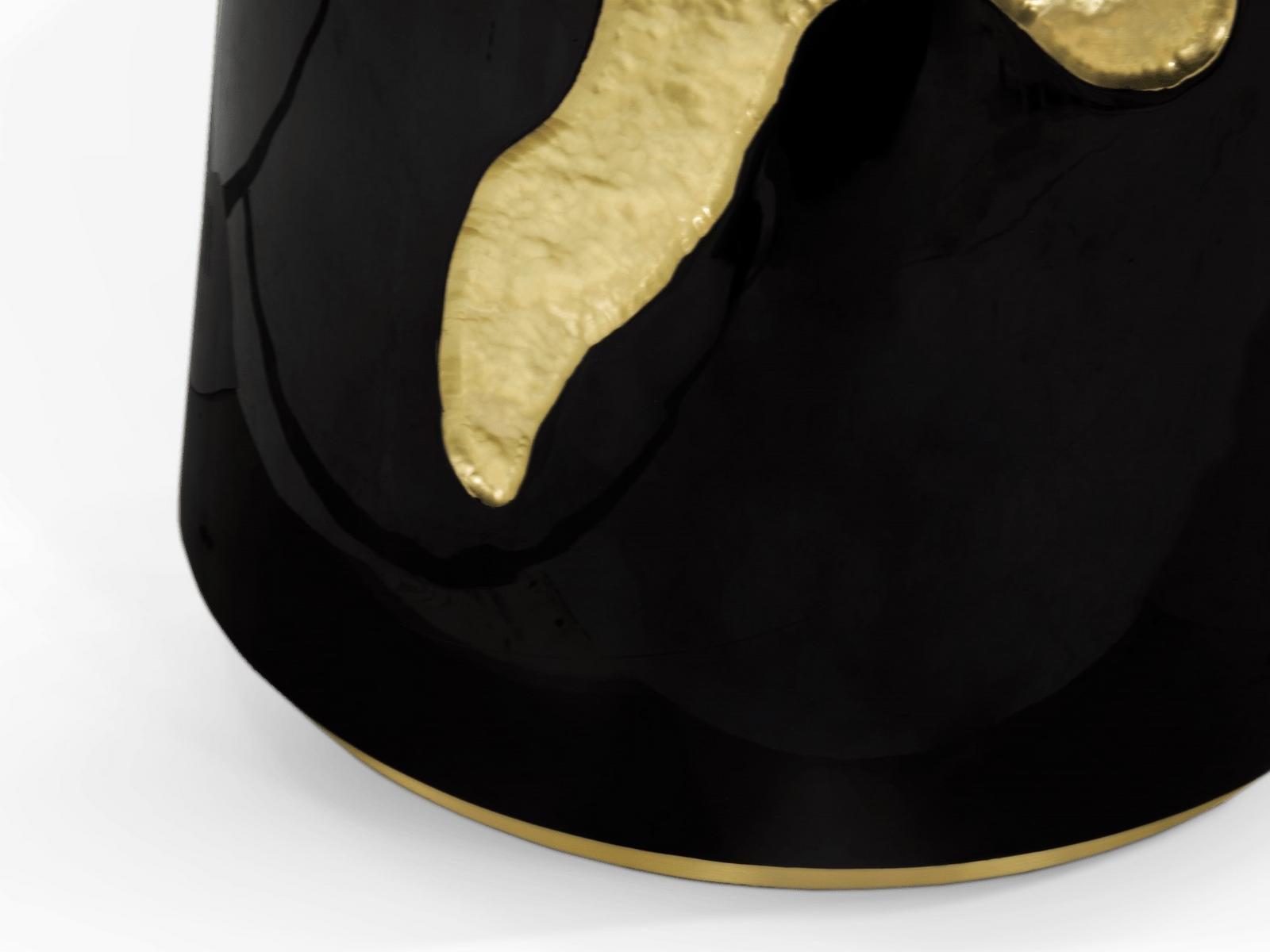 EMPIRE Round wooden dining table