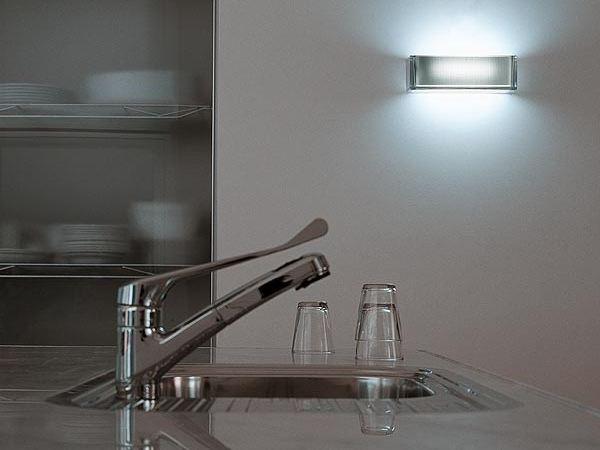 ONTHEROCKS Glass wall light