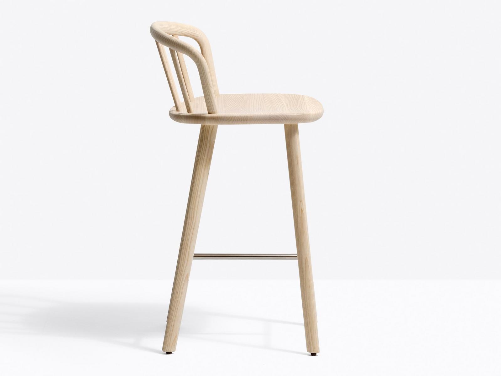 NYM 2838 Wooden stool with back