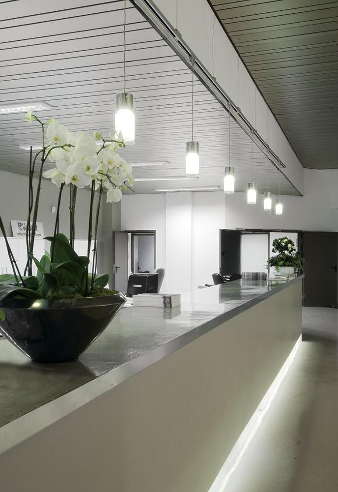 COMMO Glass pendant lamp in a contemporary style