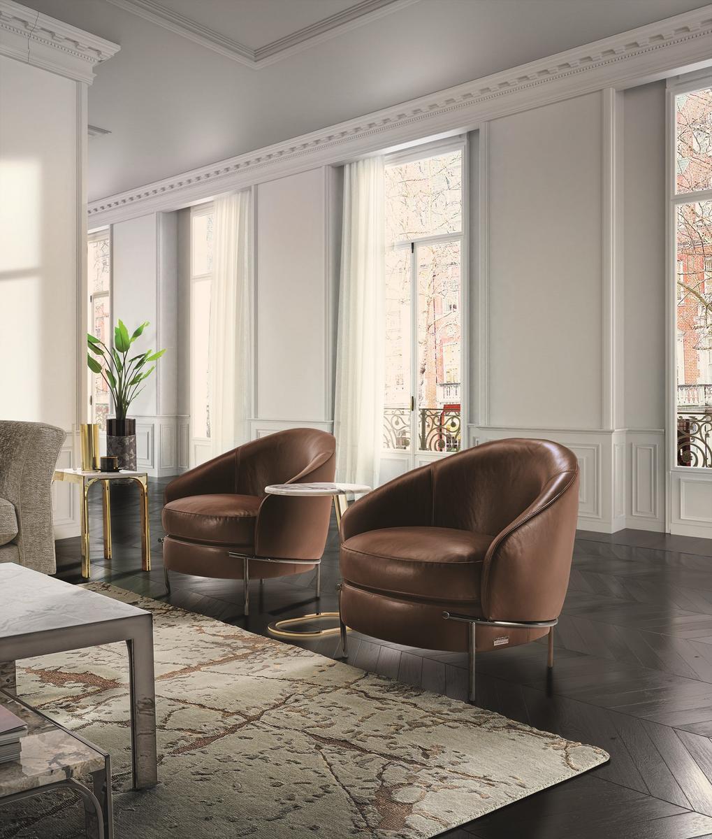 LLOYD Velvet armchair