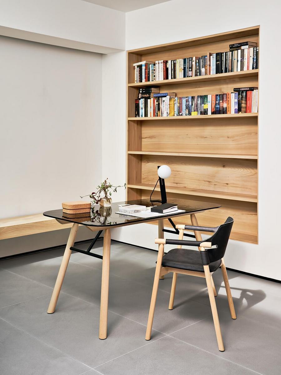 SUITE Rectangular desk in ash and glass top